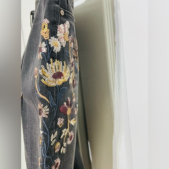 JESSICA SIMPSON Kiss Me Super Skinny Gray Floral Stretch Jean. NWT. RETAIL 99 - Picture 10 of 12